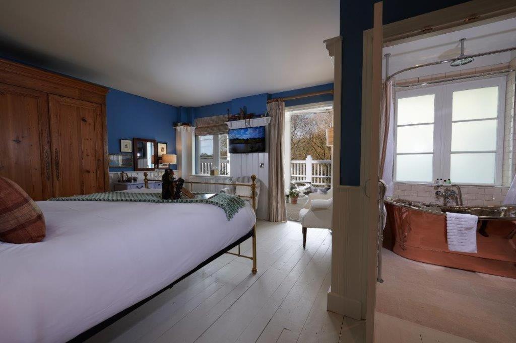 The Boathouse Hotell Bath Eksteriør bilde